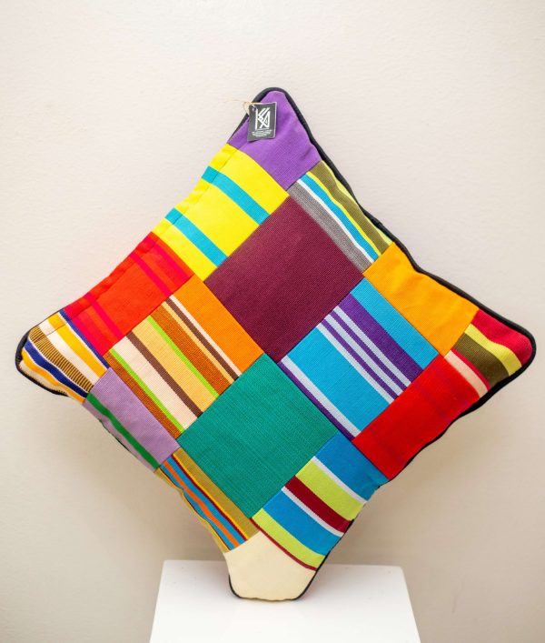 Coussin en pagnes tissés Kanvo