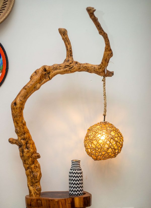 Luminaire en bois recyclé